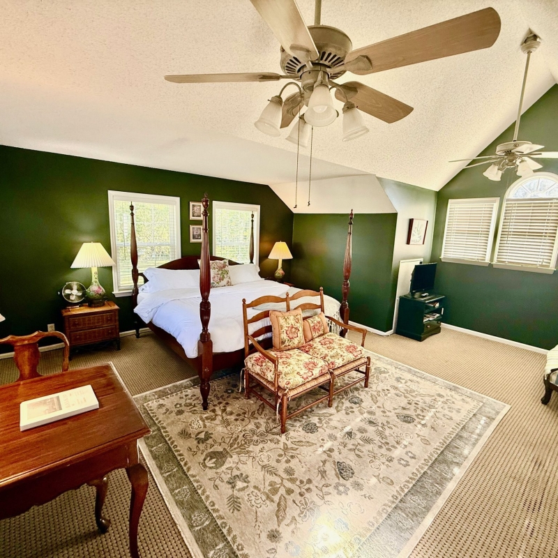 Block Island Room with King 4 Post Bed