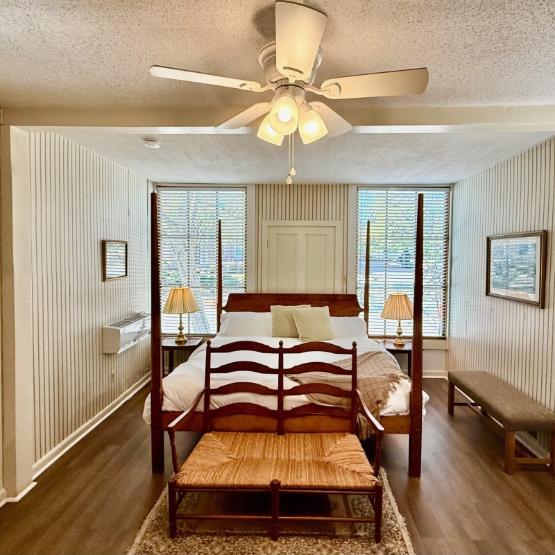 Nantucket Room with King Bed